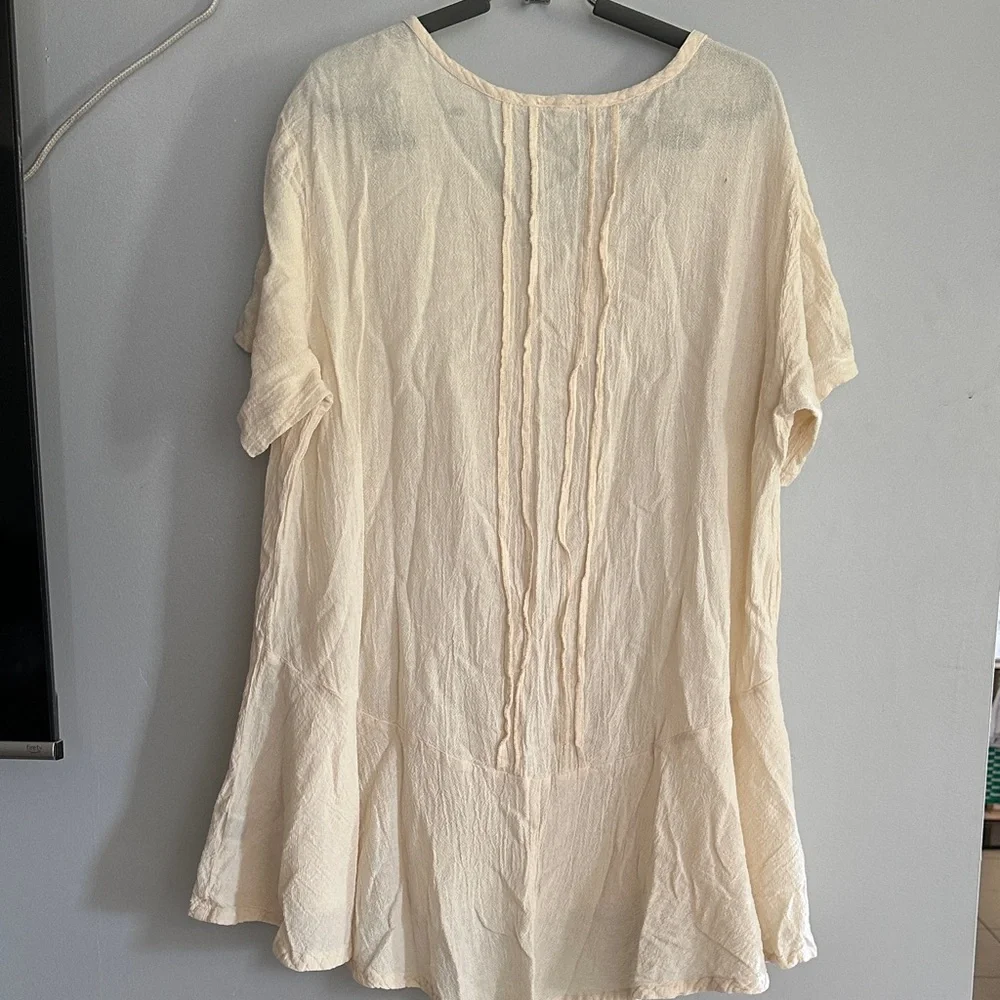 Oh My Gauze! Cream V-Neck Textured Tunic Top size 1 - Picture 9 of 13